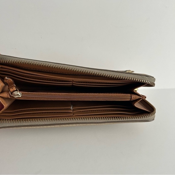 Fossil Gold Leather Wallet - Picture 3 of 5